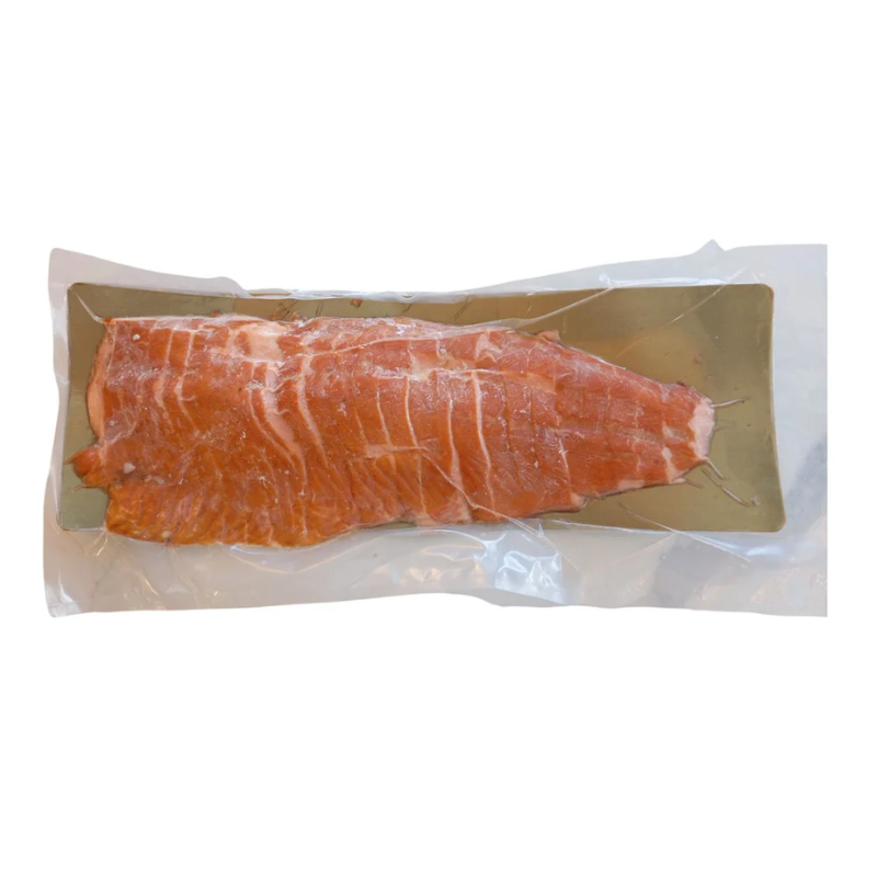Salmón ahumado en caliente filete rebanado
