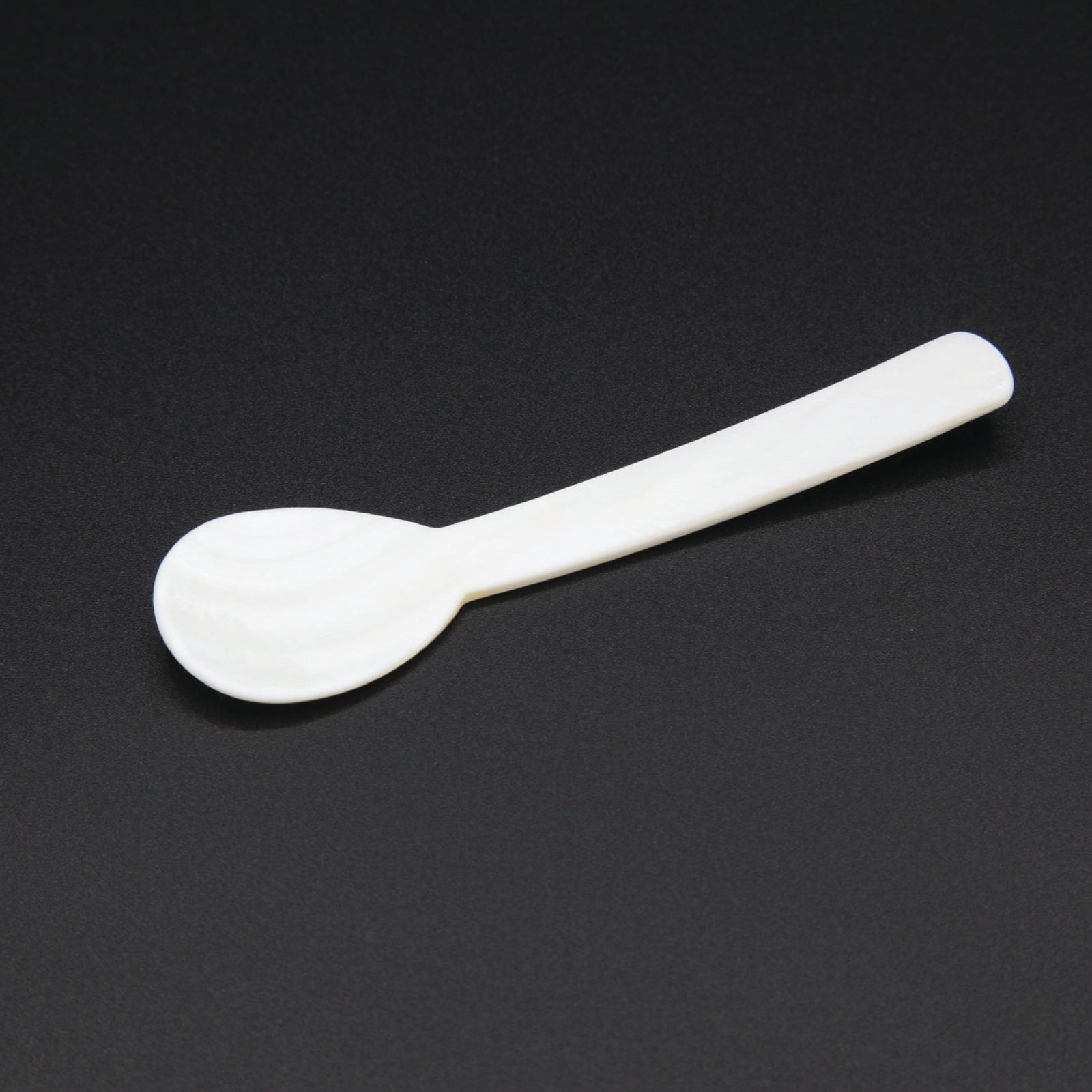 Cuchara nácar simple